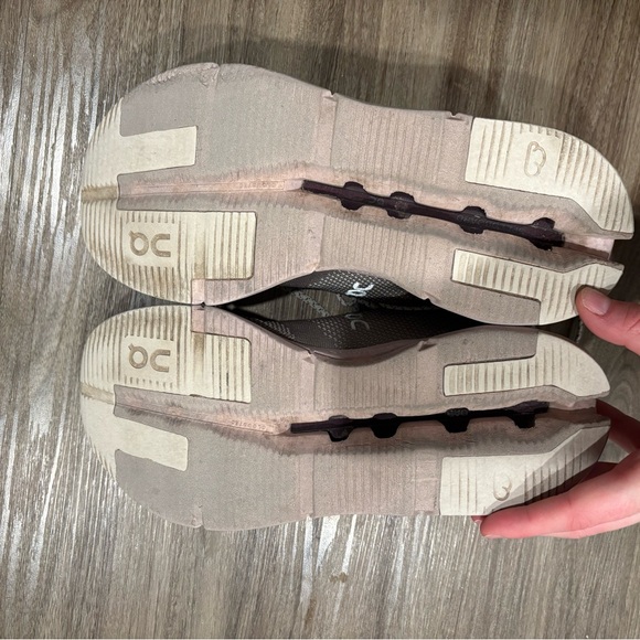 Stylish Women's Sneakers in Gray and Purple - Picture 5 of 7